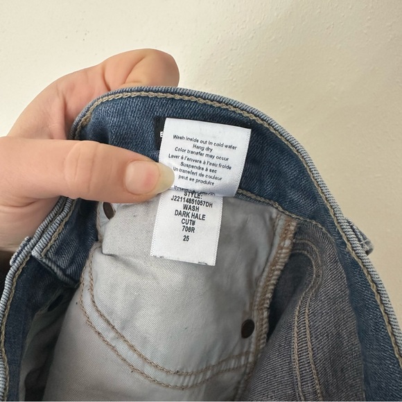 VERONICA BEARD Sheridan Exaggerated Classic Blue Flared Women's Jeans - Picture 9 of 9